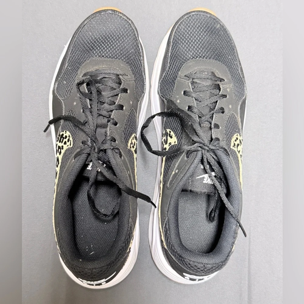 Nike Women's Black and Gold Leopard Sneakers